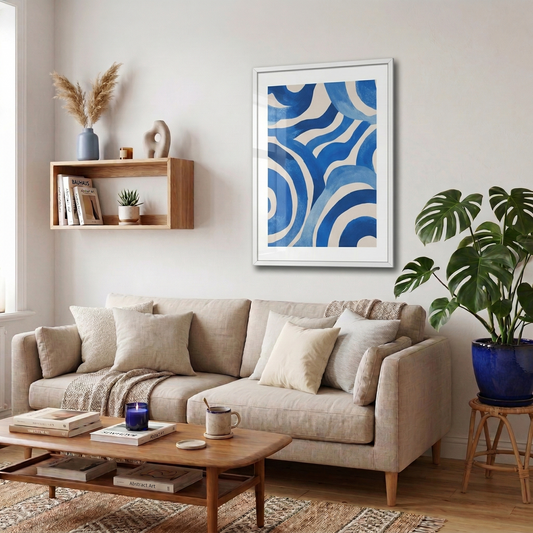modernes abstraktes poster mit blauen formen im wohnzimmer